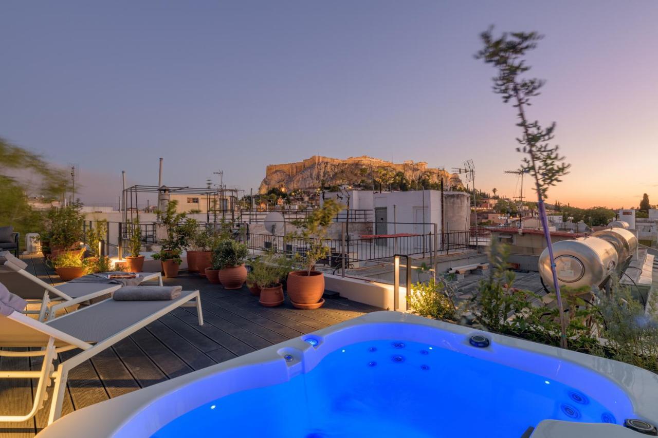 Your 4 Bdrm Dream House Acropolis View & Jacuzzi เอเธนส์ ภายนอก รูปภาพ