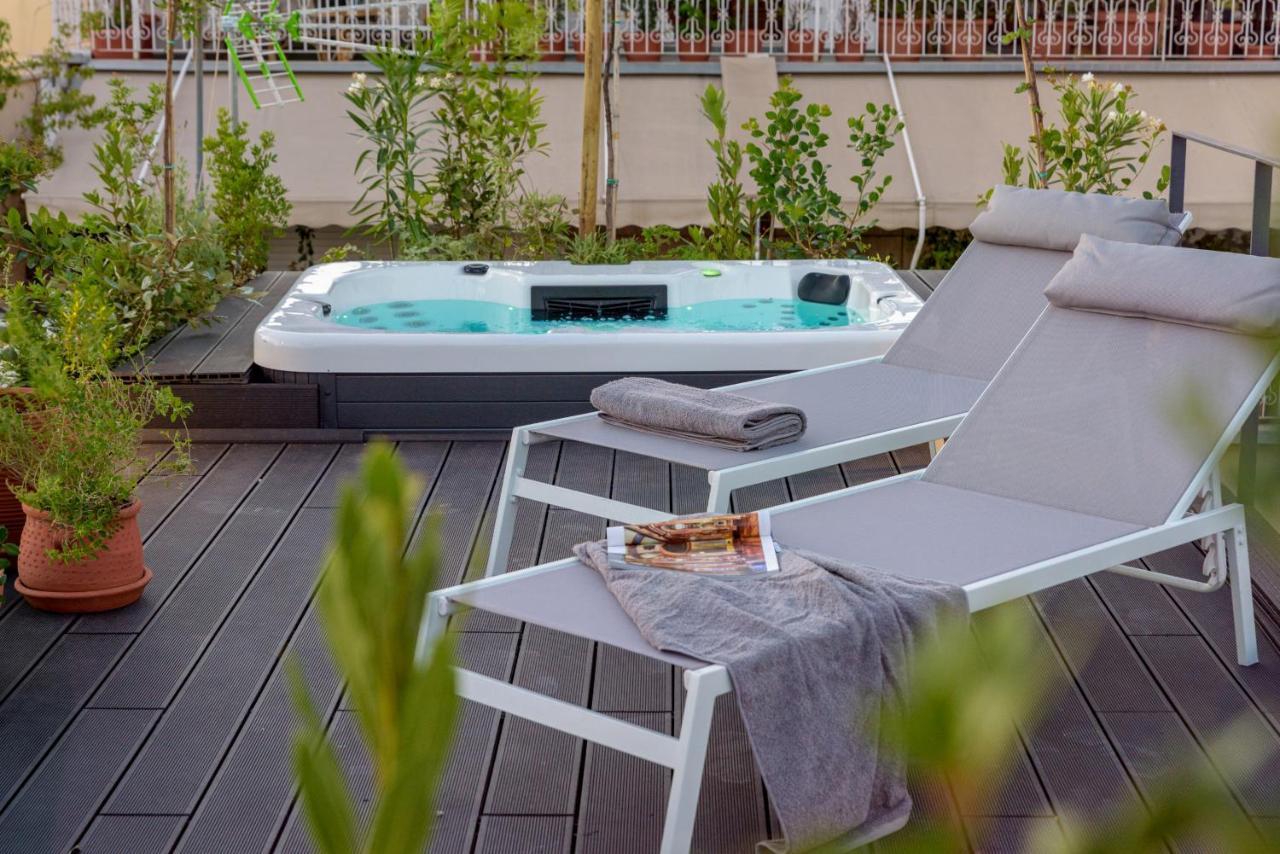 Your 4 Bdrm Dream House Acropolis View & Jacuzzi เอเธนส์ ภายนอก รูปภาพ