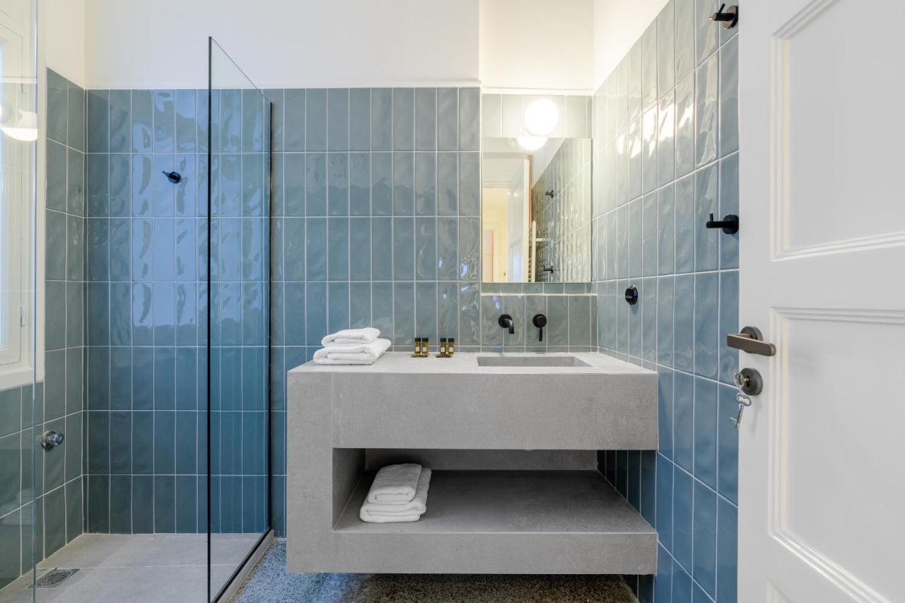 Your 4 Bdrm Dream House Acropolis View & Jacuzzi เอเธนส์ ภายนอก รูปภาพ